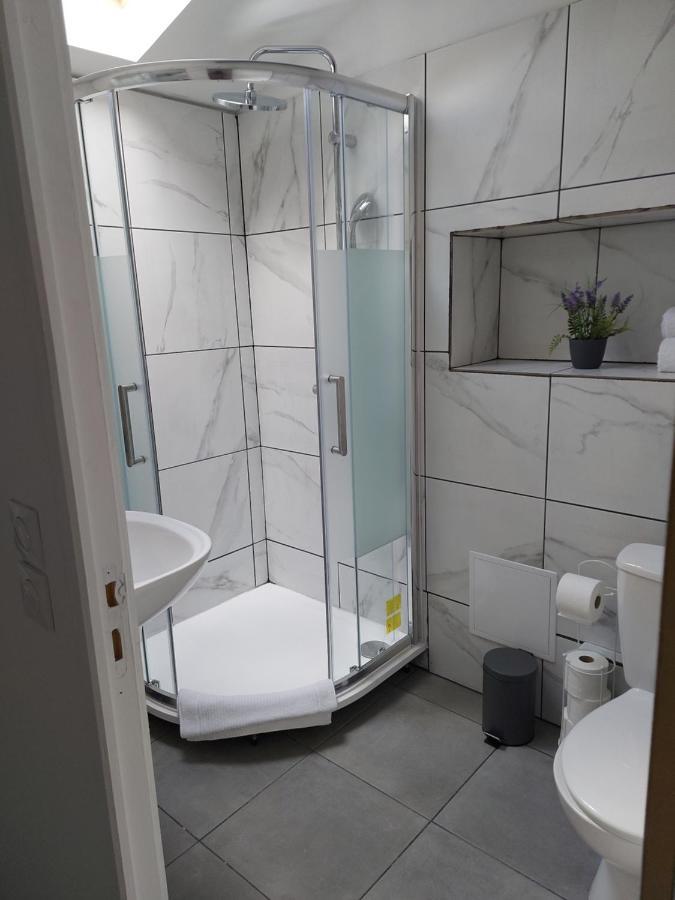 Grand Studio Entier Ecquevilly Exteriör bild