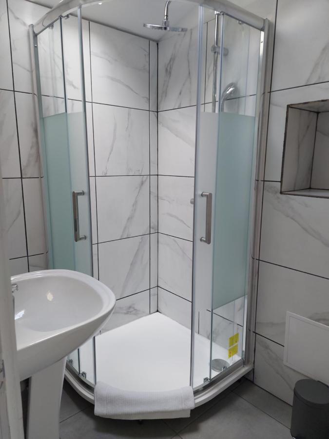 Grand Studio Entier Ecquevilly Exteriör bild