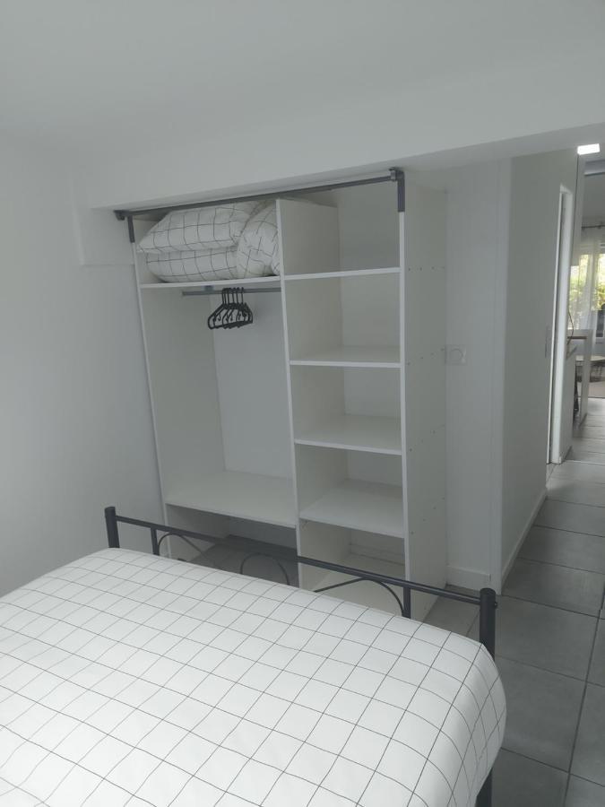Grand Studio Entier Ecquevilly Exteriör bild